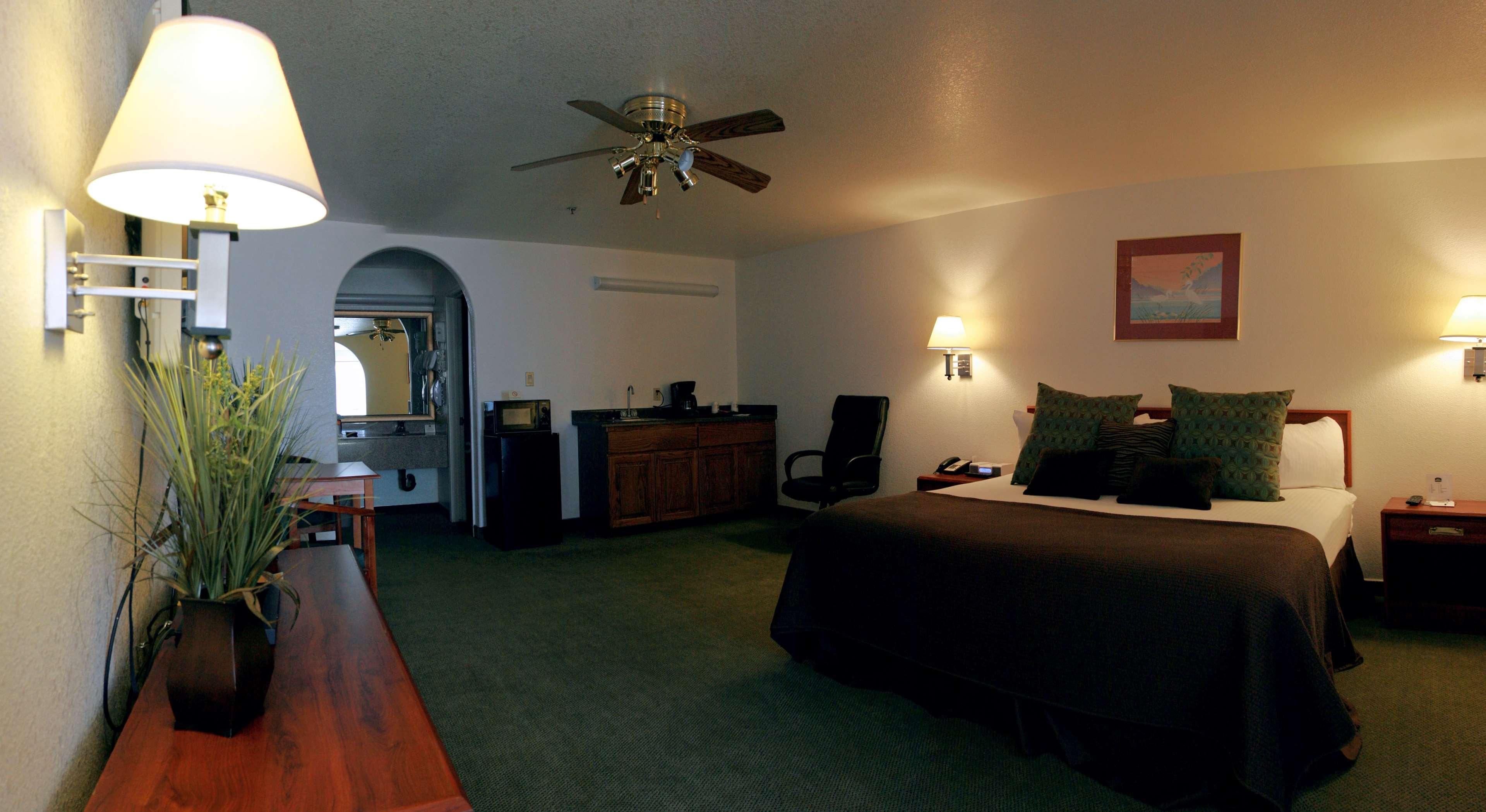 Best Western Colorado River Inn Needles Habitación foto
